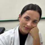 Dra. Isadora Fontoura, Médica especialista em Clínica Médica e Geriatria Cuidados Paliativos